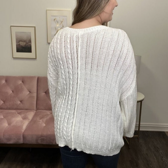NWT POL sweater. Large - Picture 2 of 4